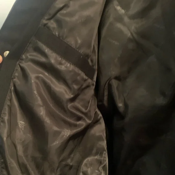 Men’s Lakers Jacket - Picture 10 of 15